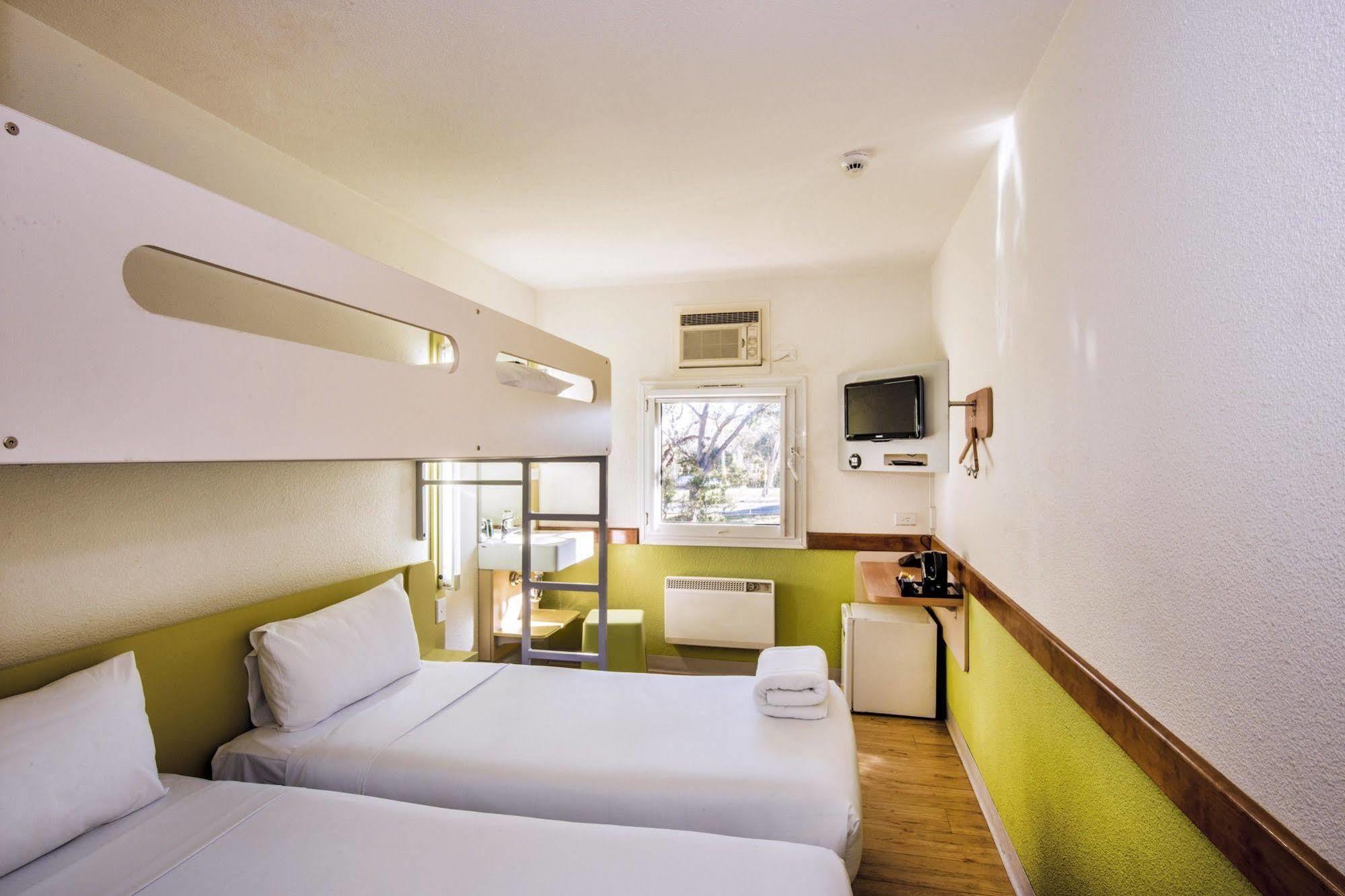 Ibis Budget Канберра Экстерьер фото